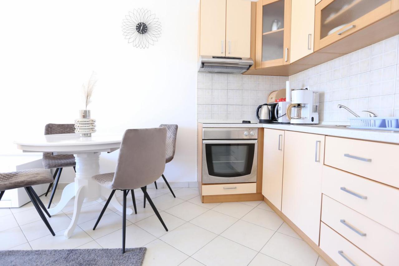 Apartmani Guto ポドストラナ エクステリア 写真