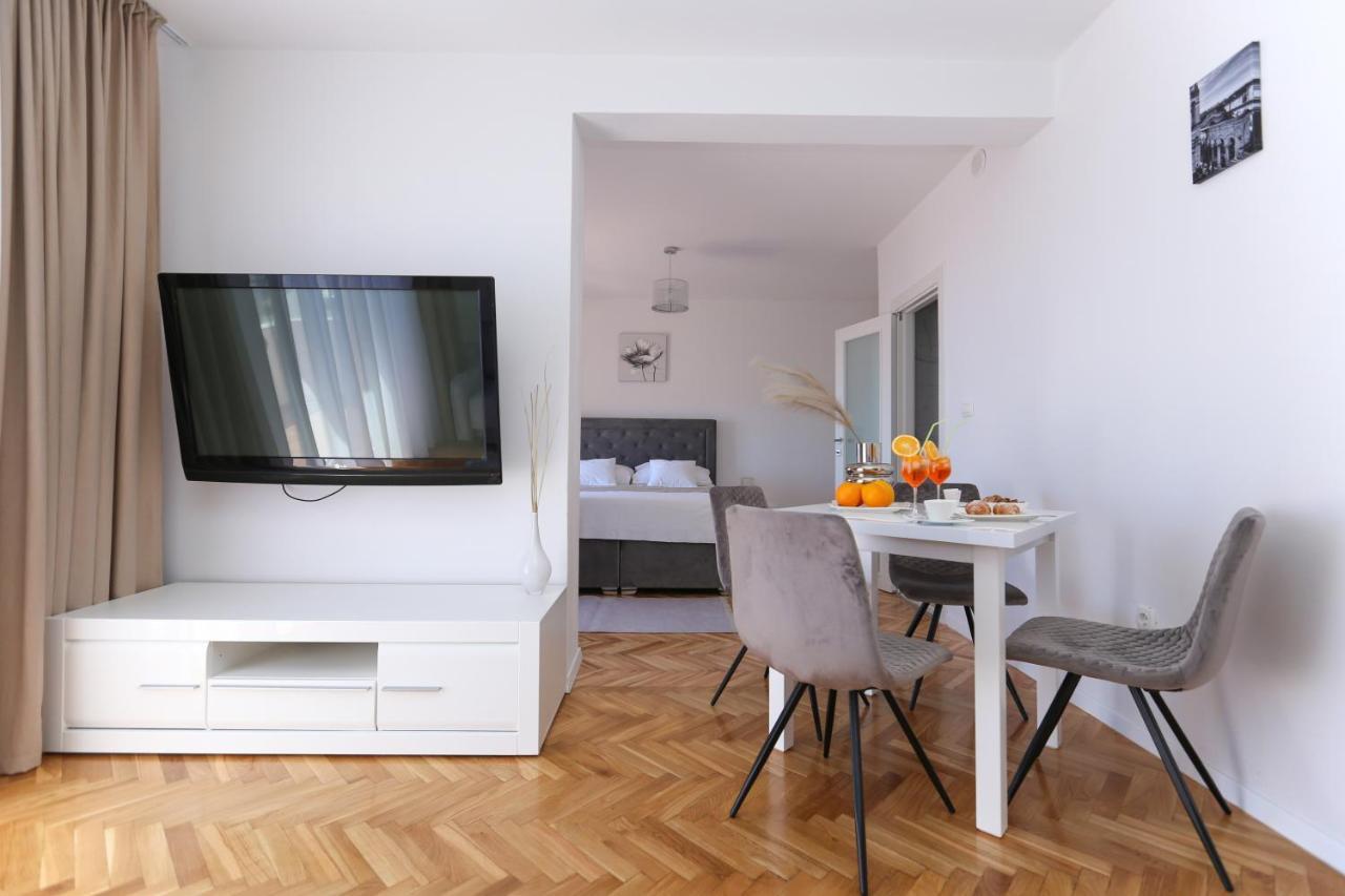 Apartmani Guto ポドストラナ エクステリア 写真