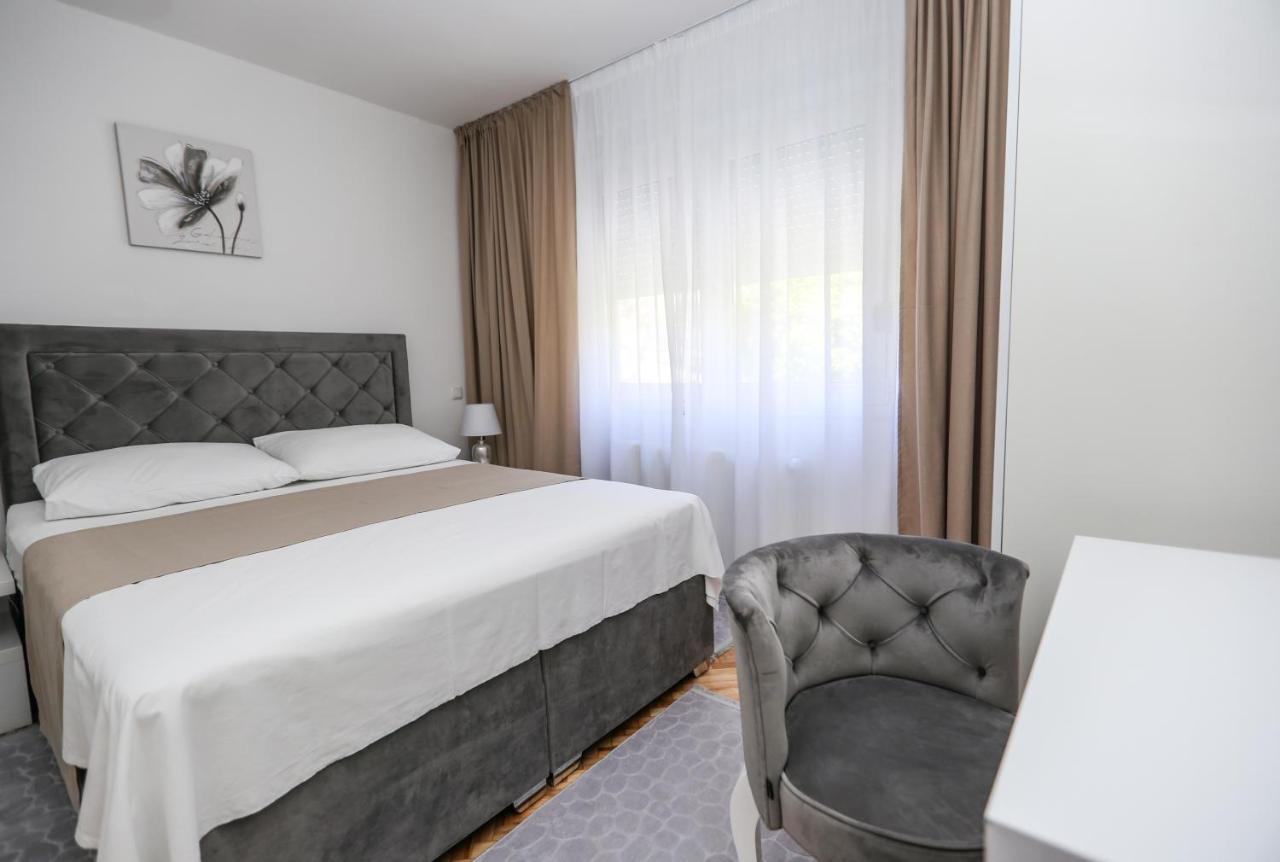 Apartmani Guto ポドストラナ エクステリア 写真