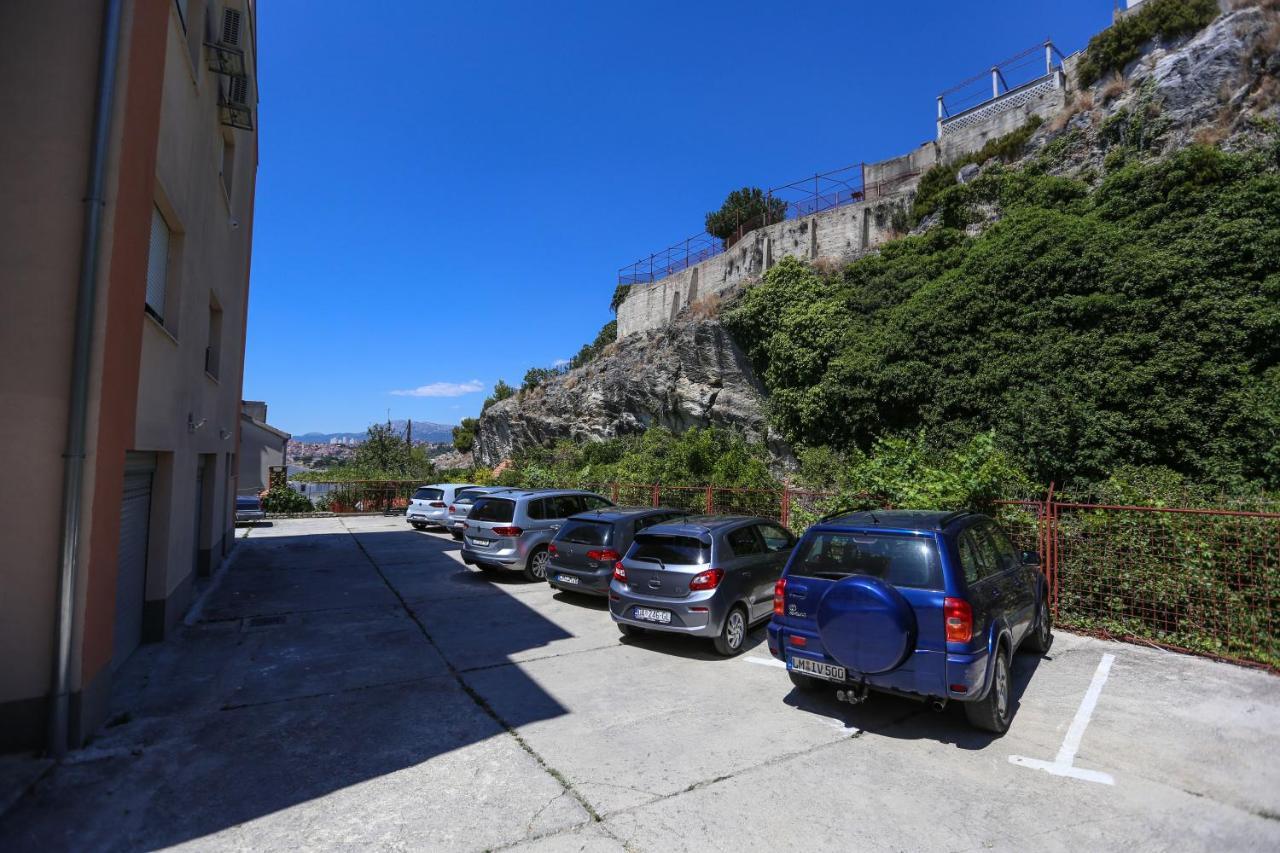 Apartmani Guto ポドストラナ エクステリア 写真