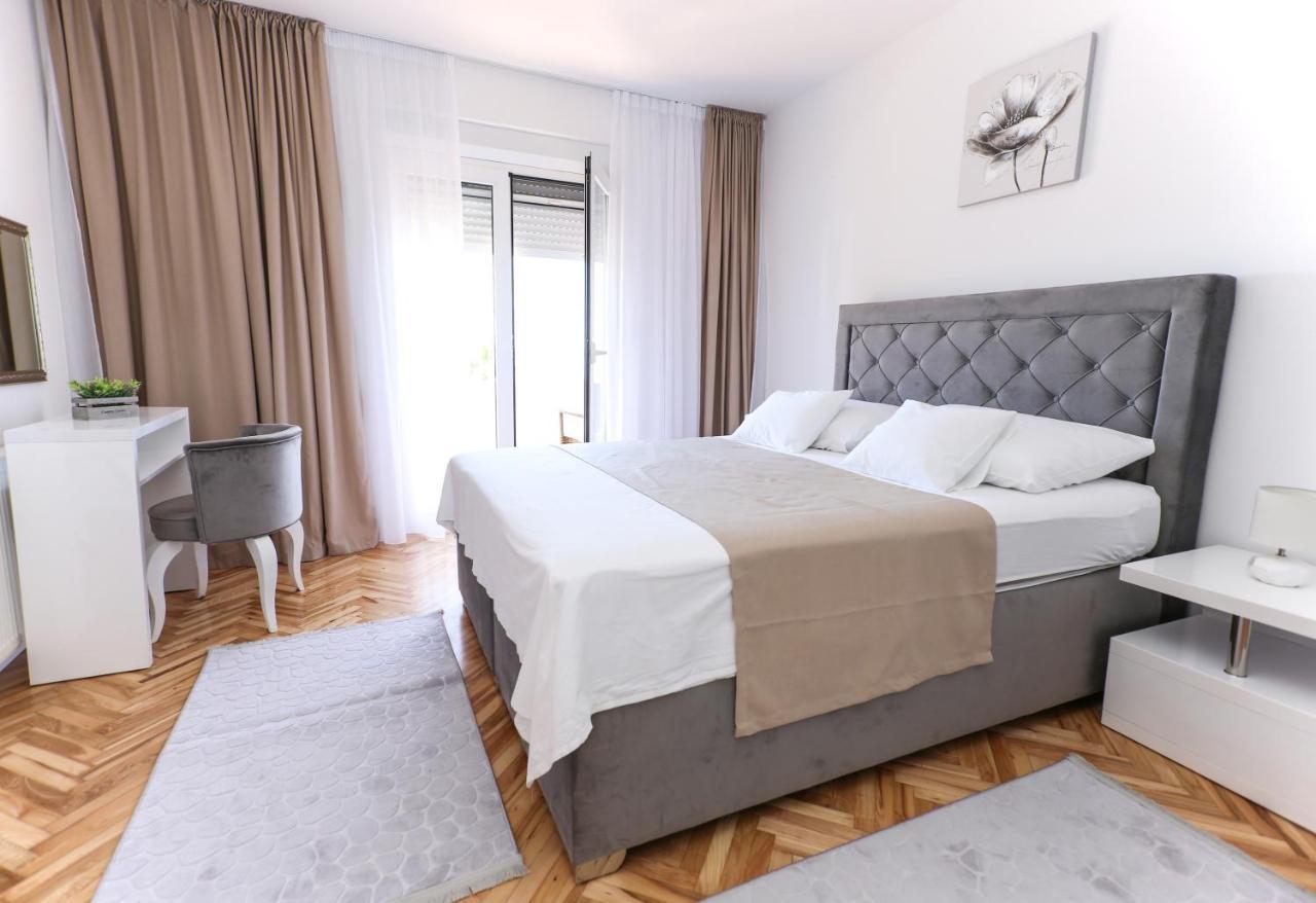 Apartmani Guto ポドストラナ エクステリア 写真